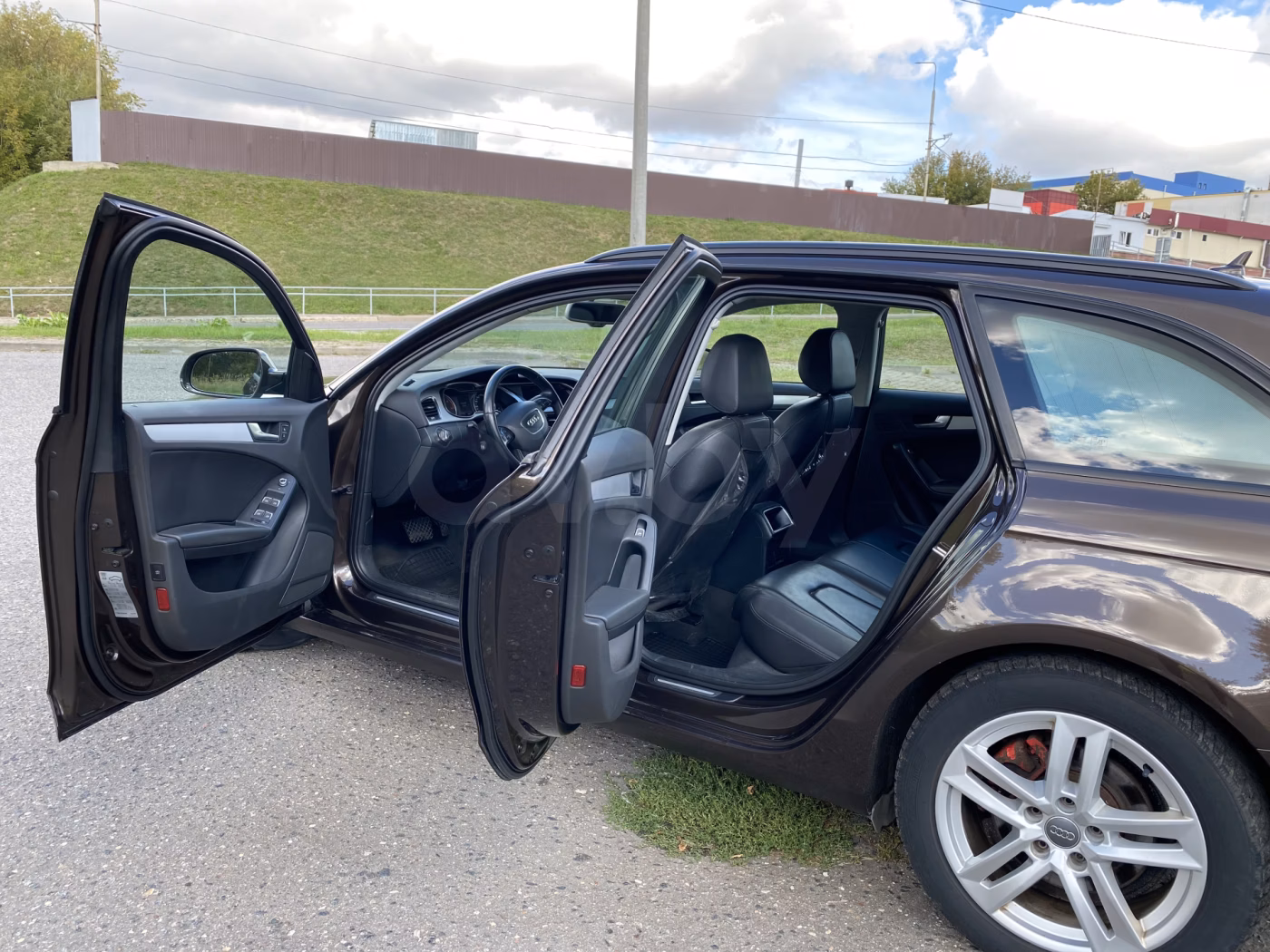 Audi A4 фото 11