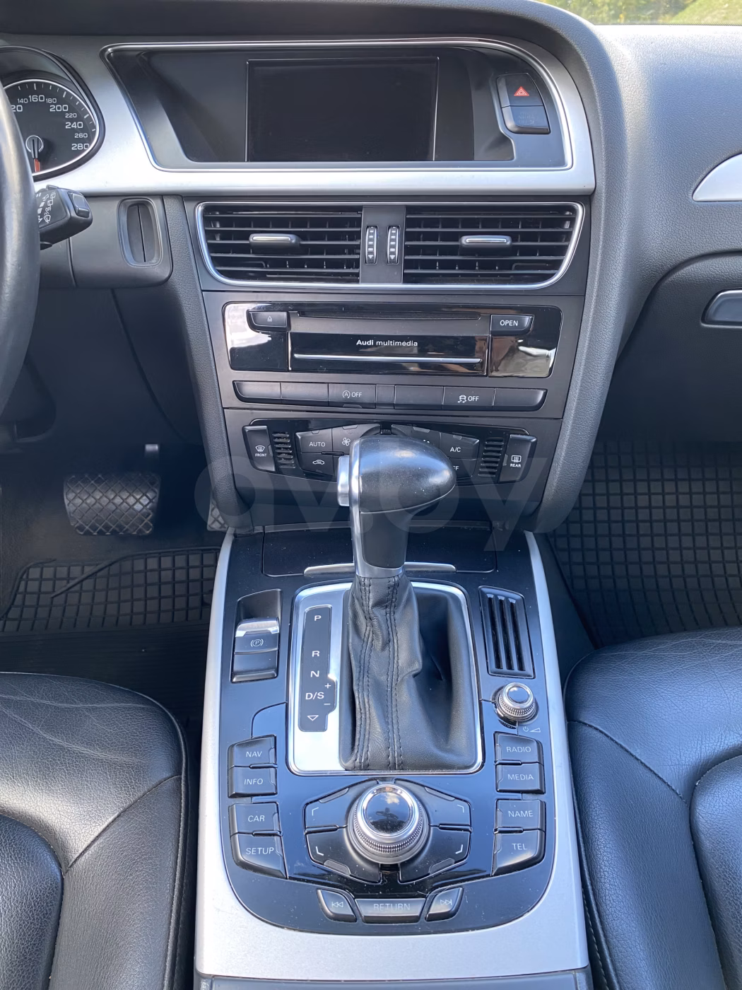 Audi A4 фото 14