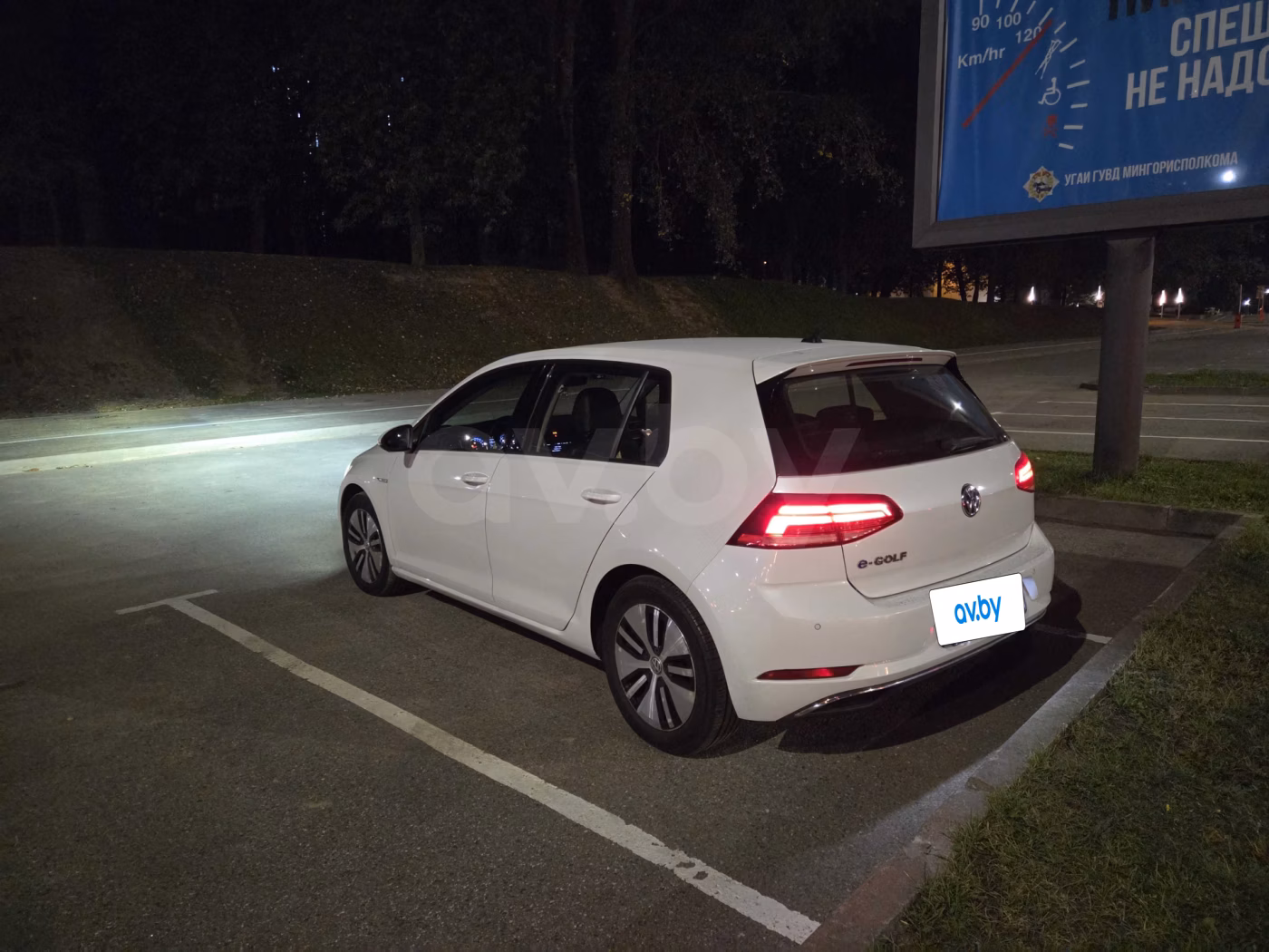 Volkswagen e-Golf фото 4
