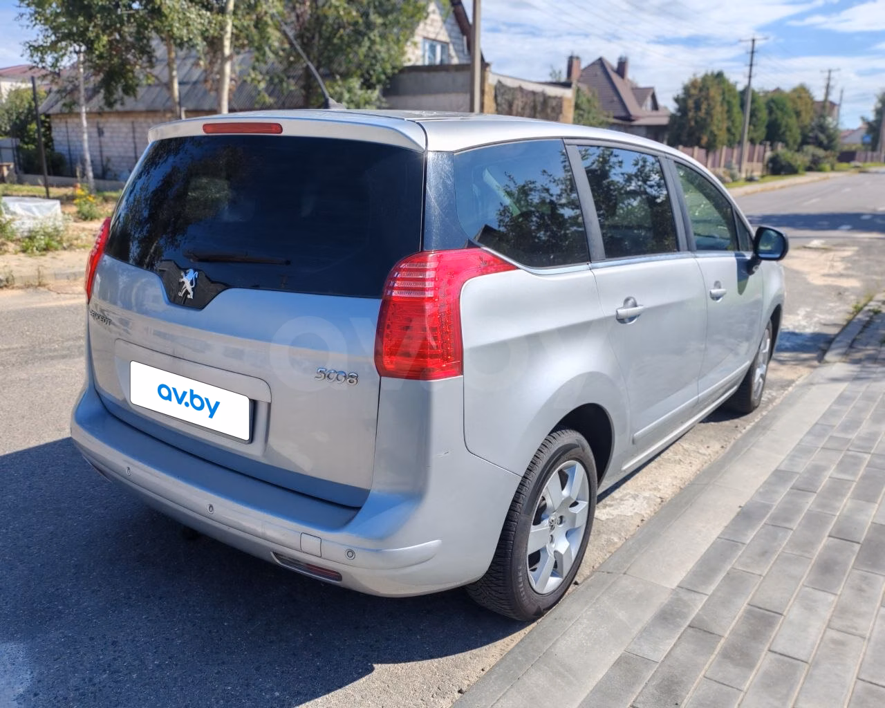 Peugeot 5008 фото 2
