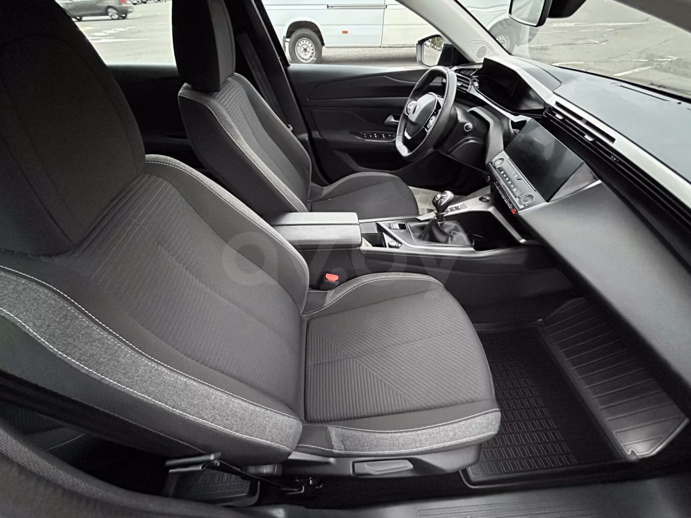 Peugeot 308 фото 10