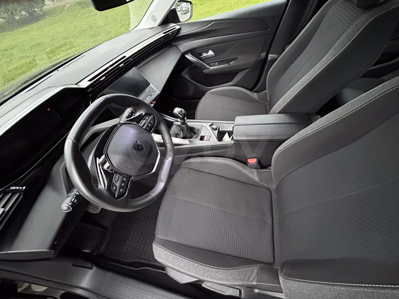 Peugeot 308 фото 9