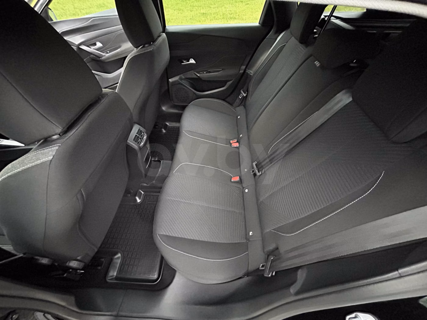 Peugeot 308 фото 11