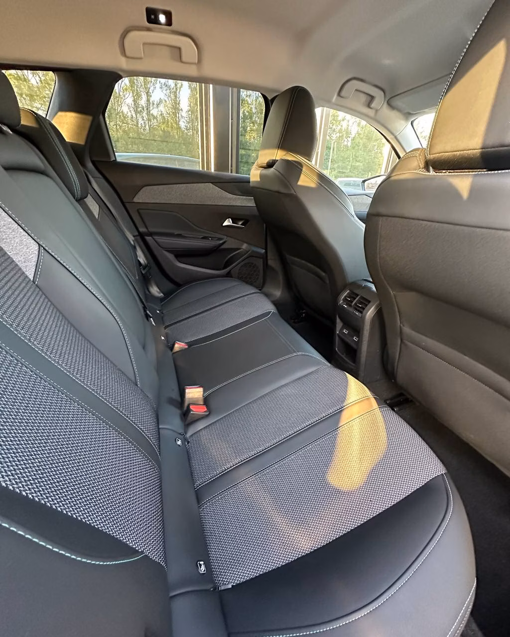 Peugeot 308 фото 12