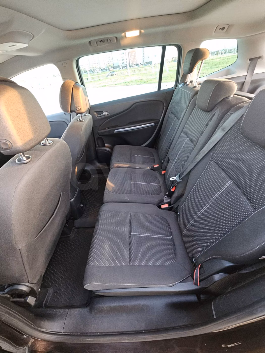 Opel Zafira фото 18