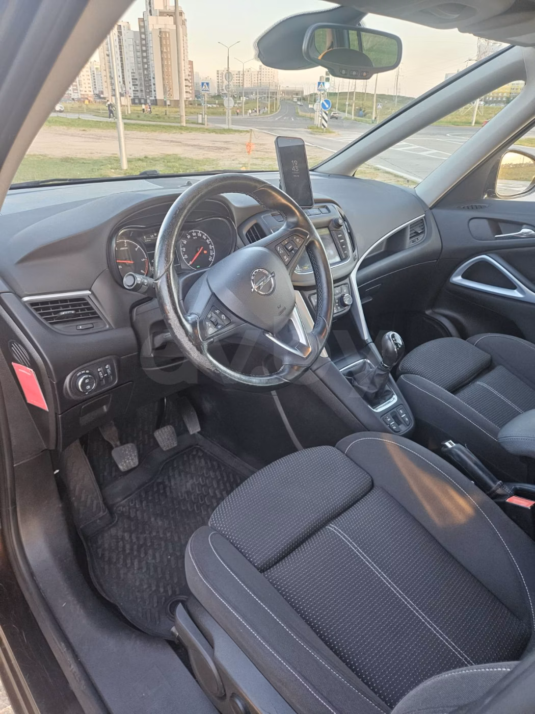 Opel Zafira фото 9