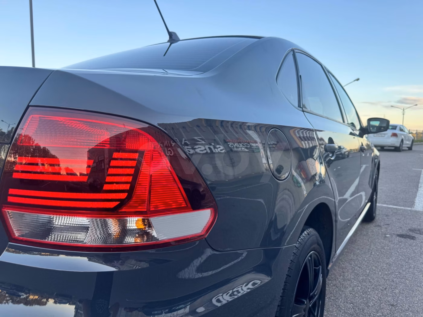 Volkswagen Polo Sedan фото 6