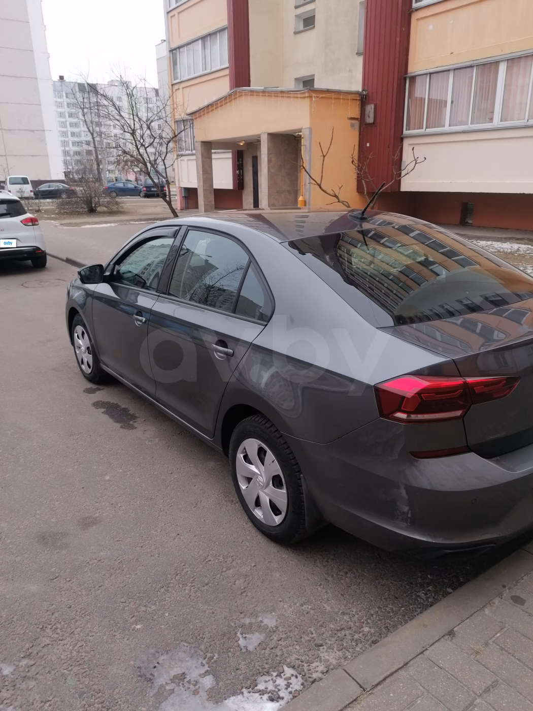 Volkswagen Polo Sedan фото 2