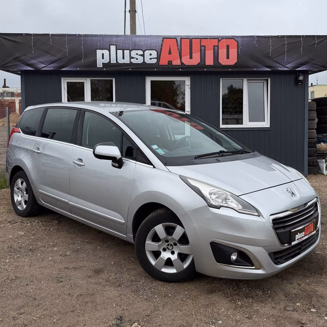 Peugeot 5008 фото 2