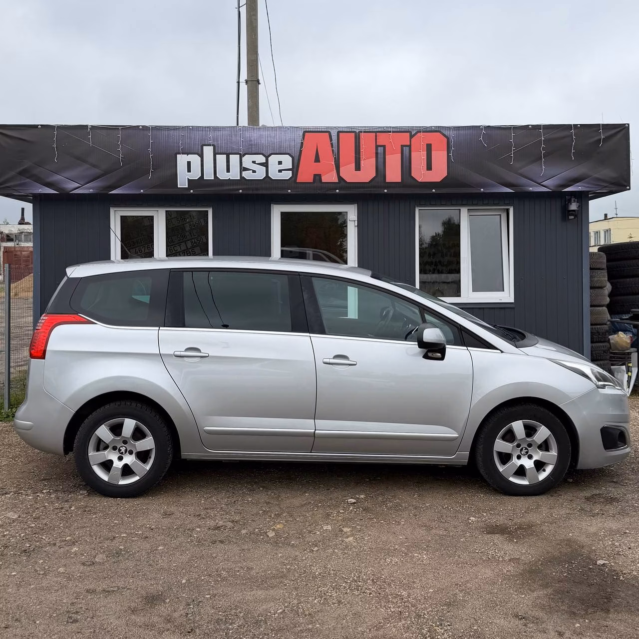 Peugeot 5008 фото 8