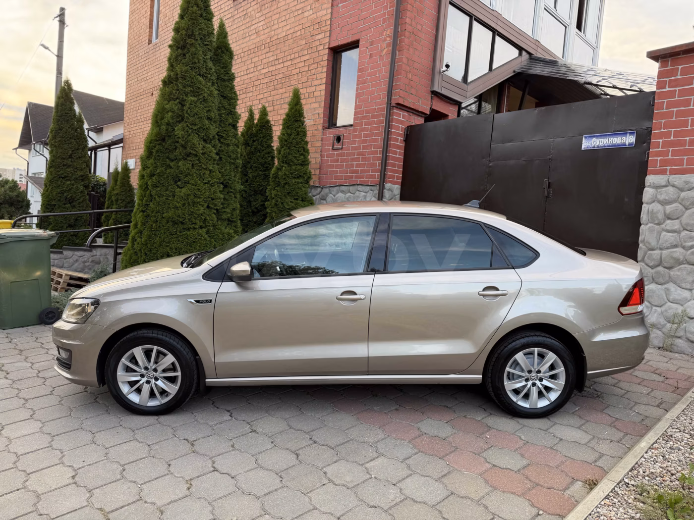Volkswagen Polo Sedan фото 3