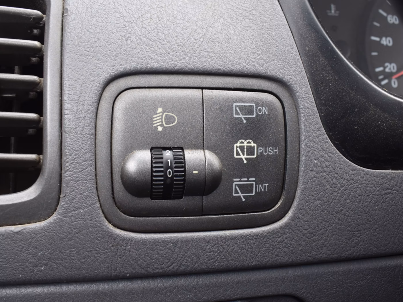Hyundai Accent фото 11