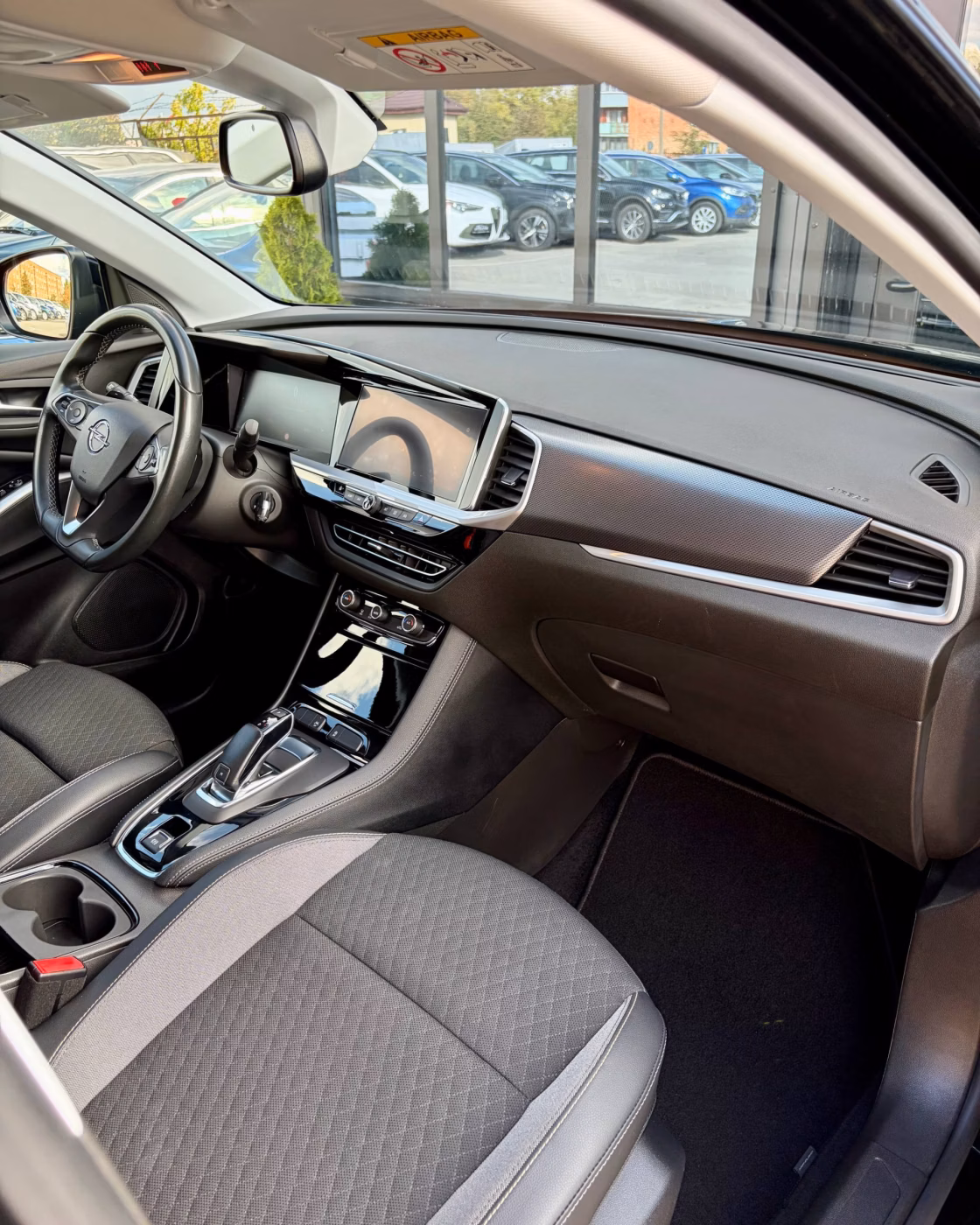 Opel Grandland X фото 12
