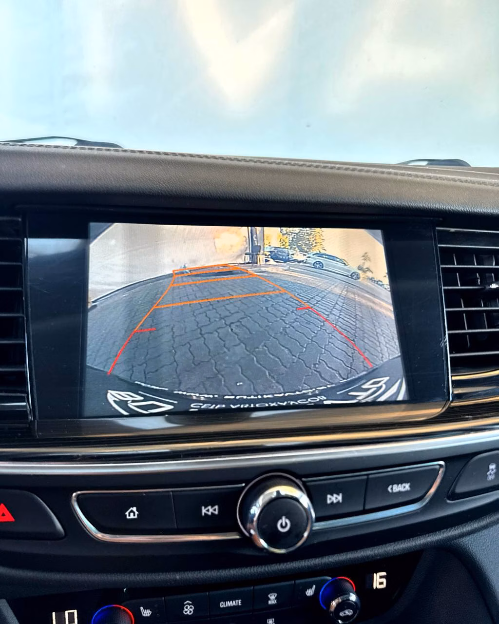 Opel Insignia фото 8