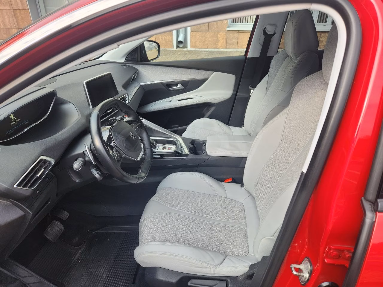 Peugeot 3008 фото 9