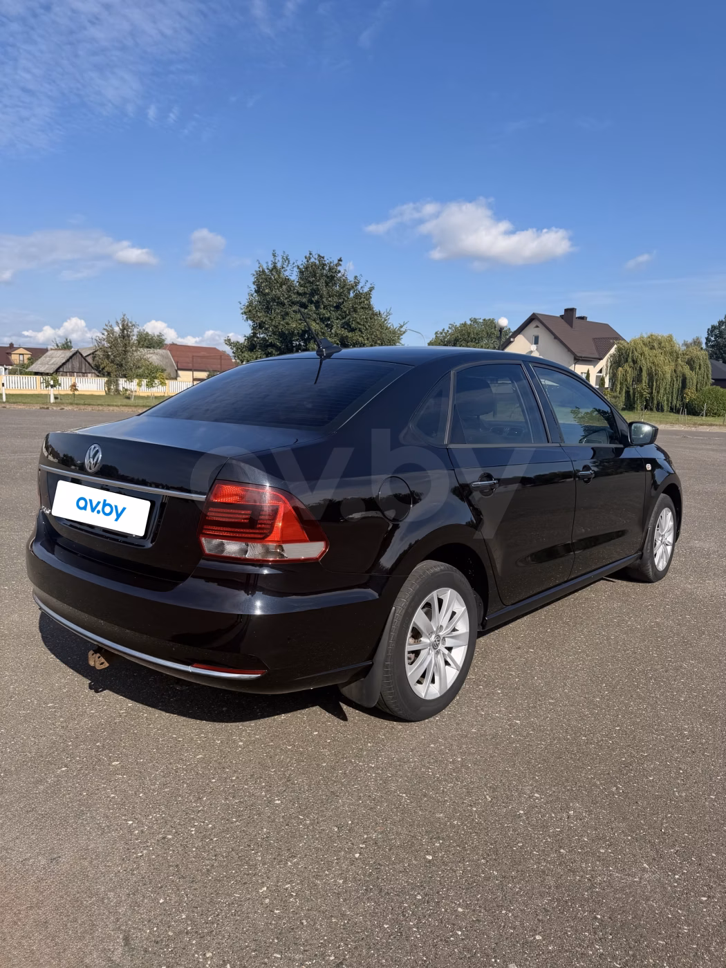 Volkswagen Polo Sedan фото 3