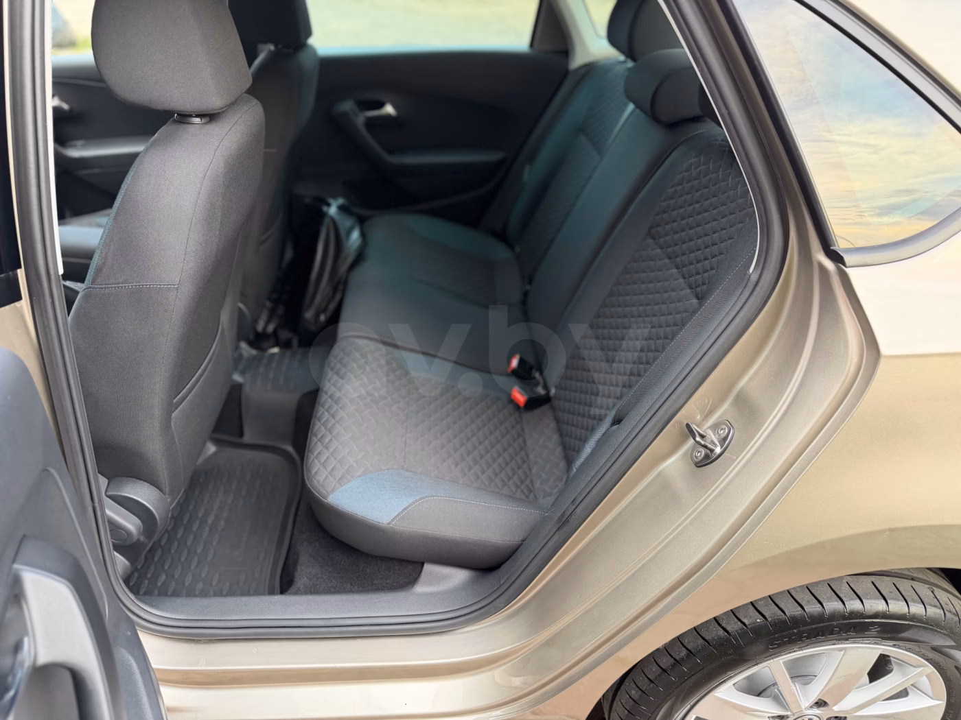 Volkswagen Polo Sedan фото 10