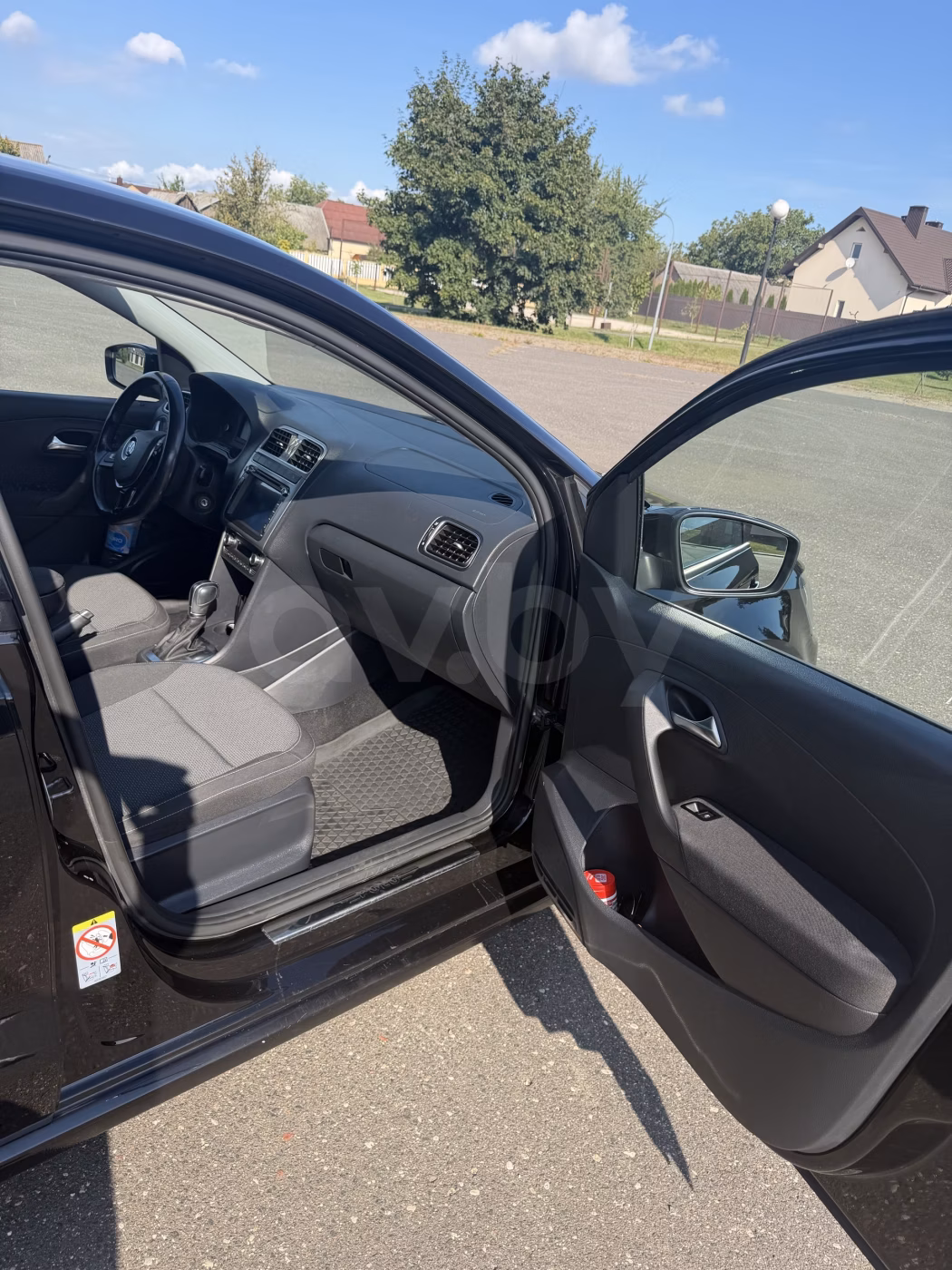 Volkswagen Polo Sedan фото 13