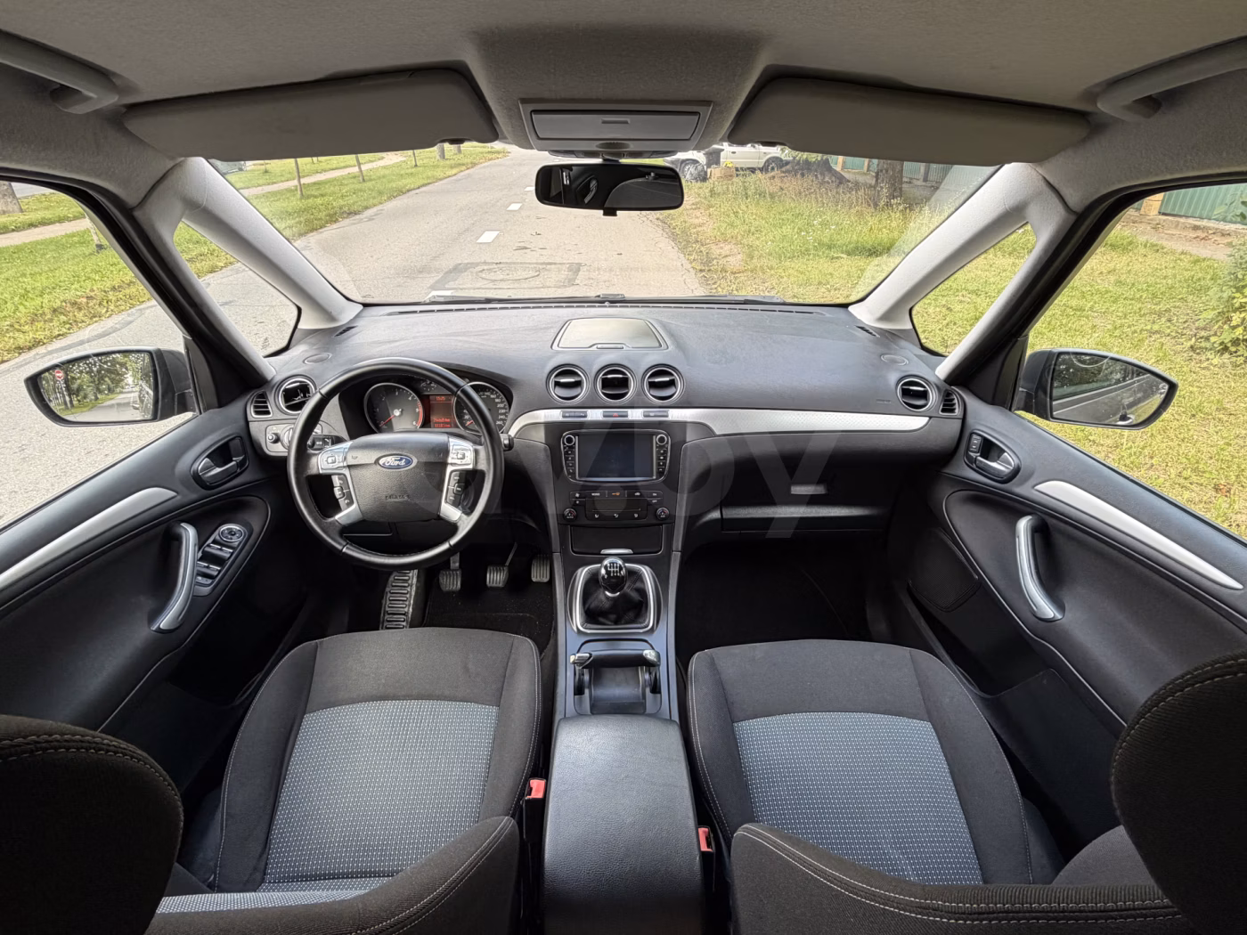 Ford Galaxy фото 12