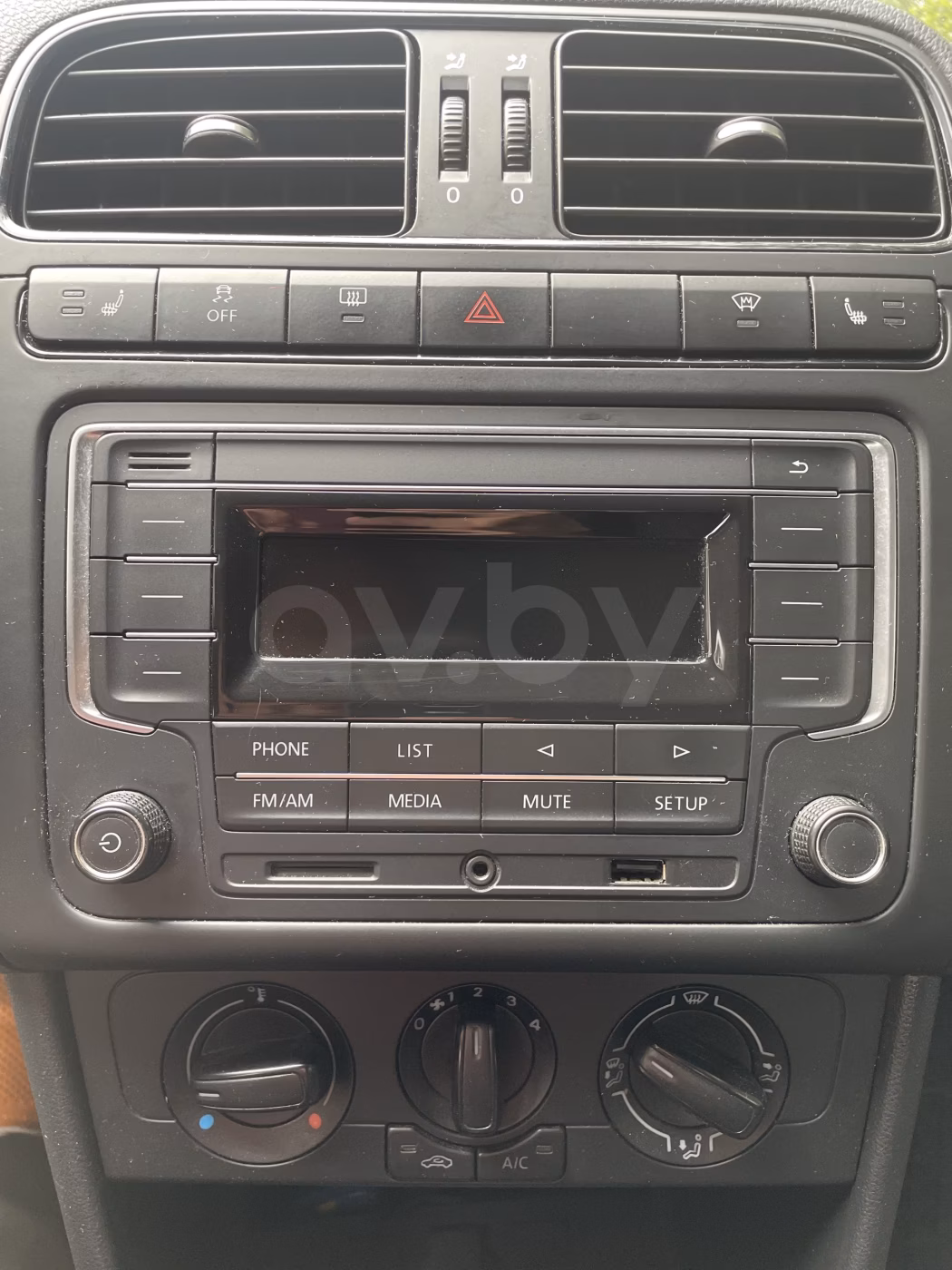 Volkswagen Polo Sedan фото 8