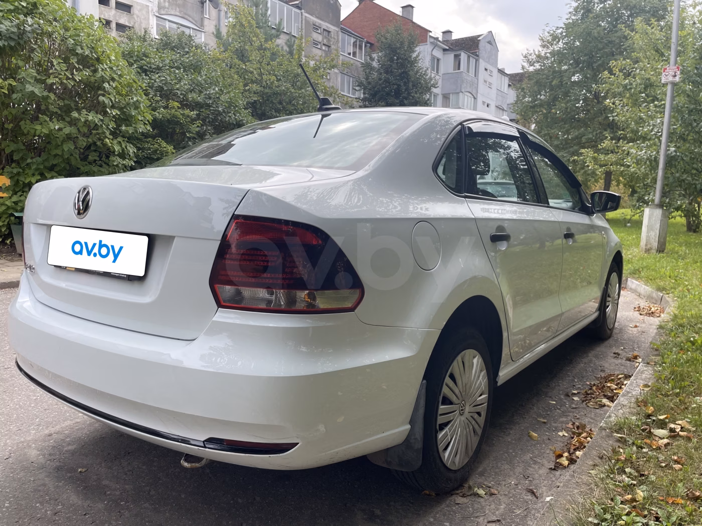 Volkswagen Polo Sedan фото 5