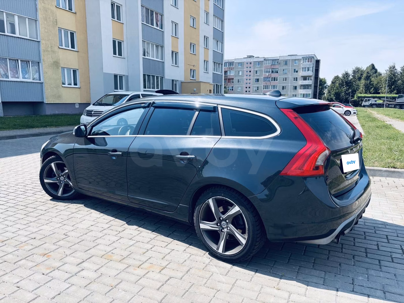 Volvo V60 фото 4