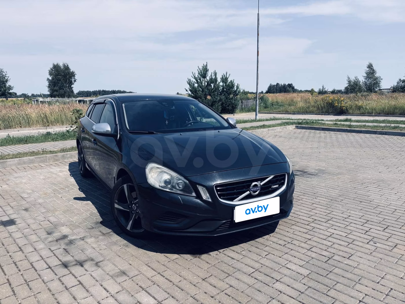 Volvo V60 фото 10