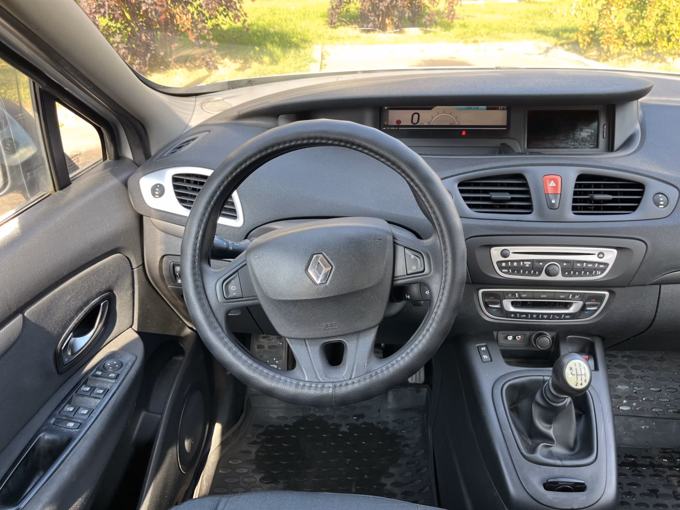 Renault Scenic фото 21