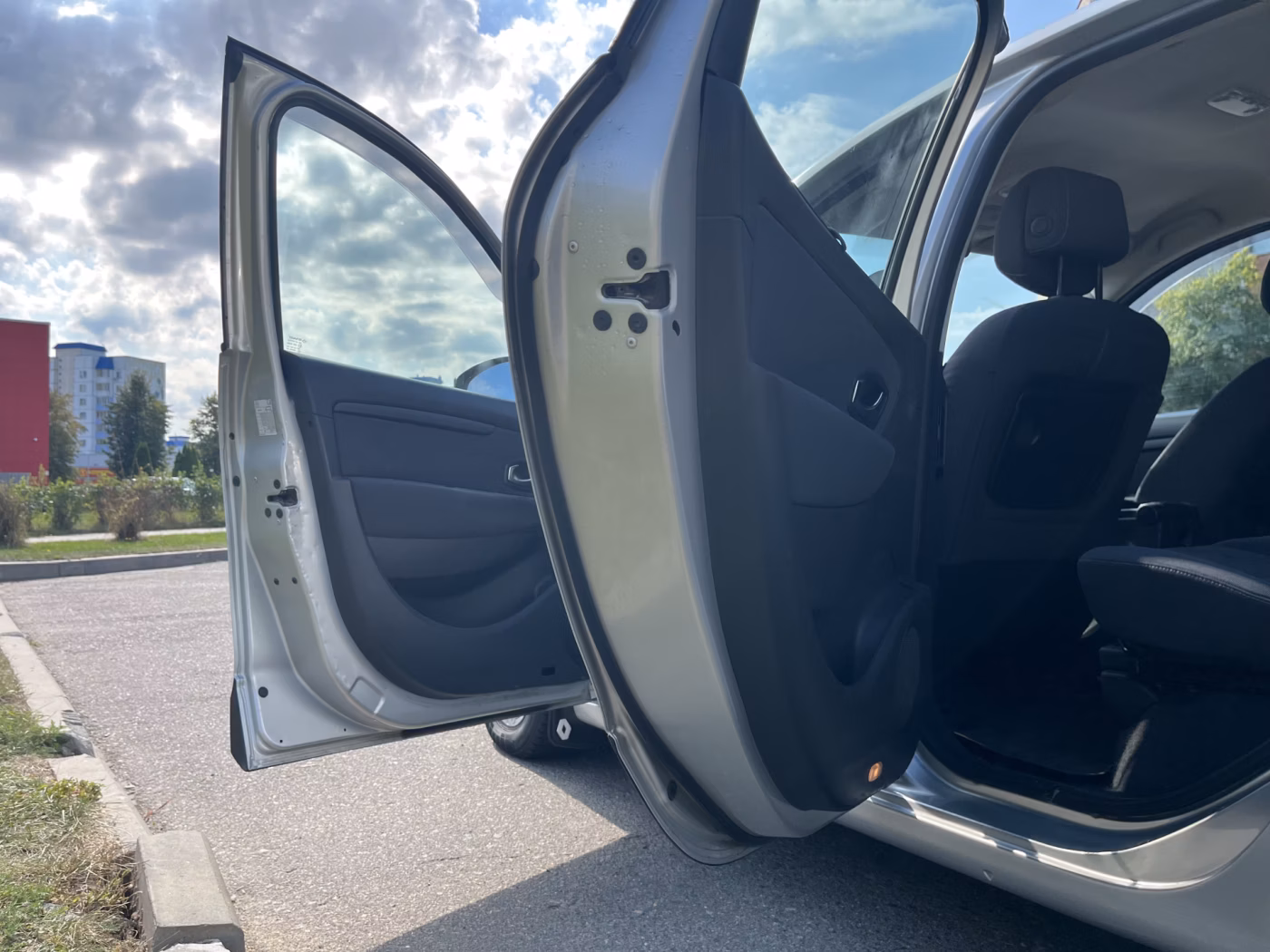 Renault Scenic фото 11