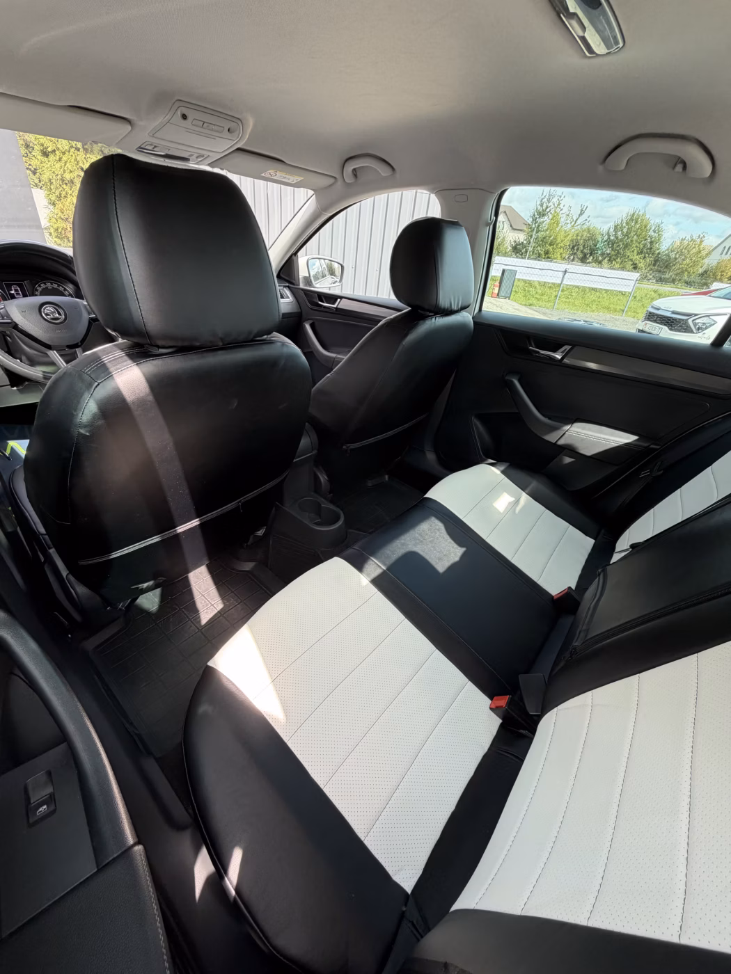 Skoda Rapid фото 9