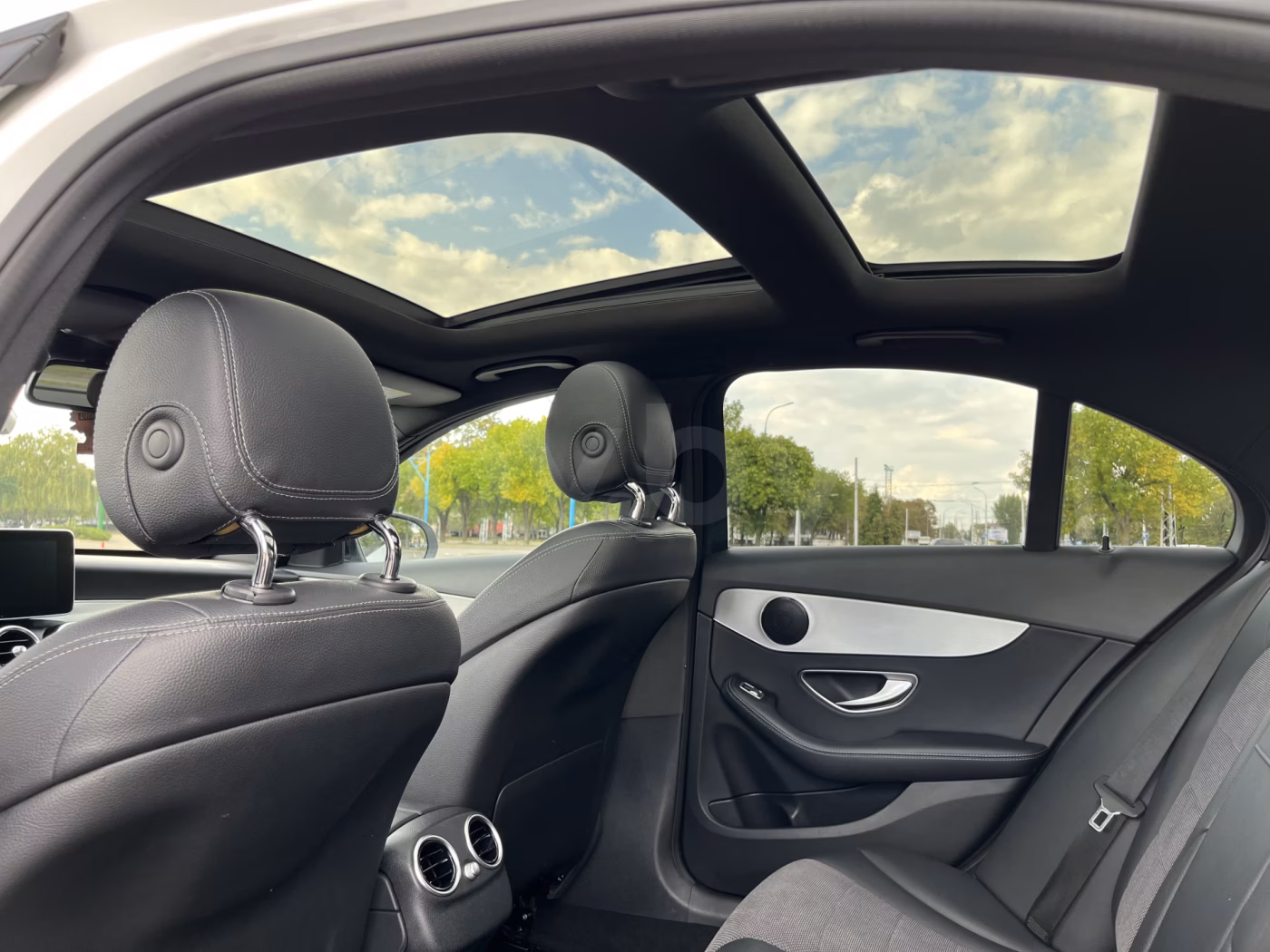 Mercedes-Benz C-Класс фото 12