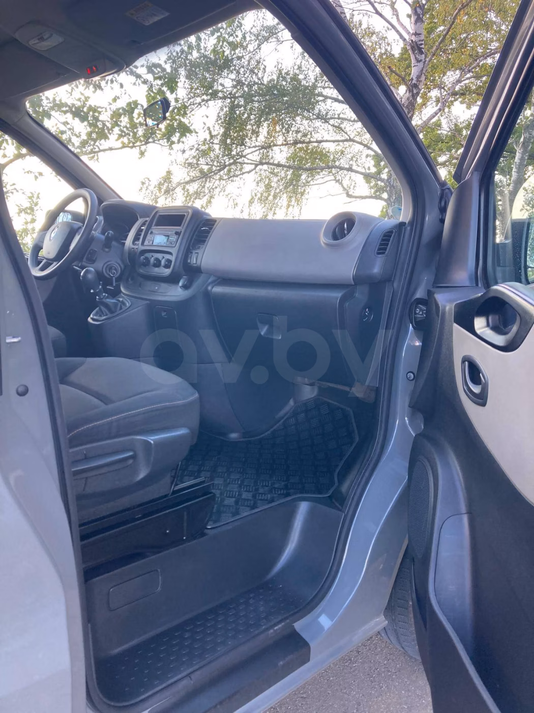 Renault Trafic фото 13