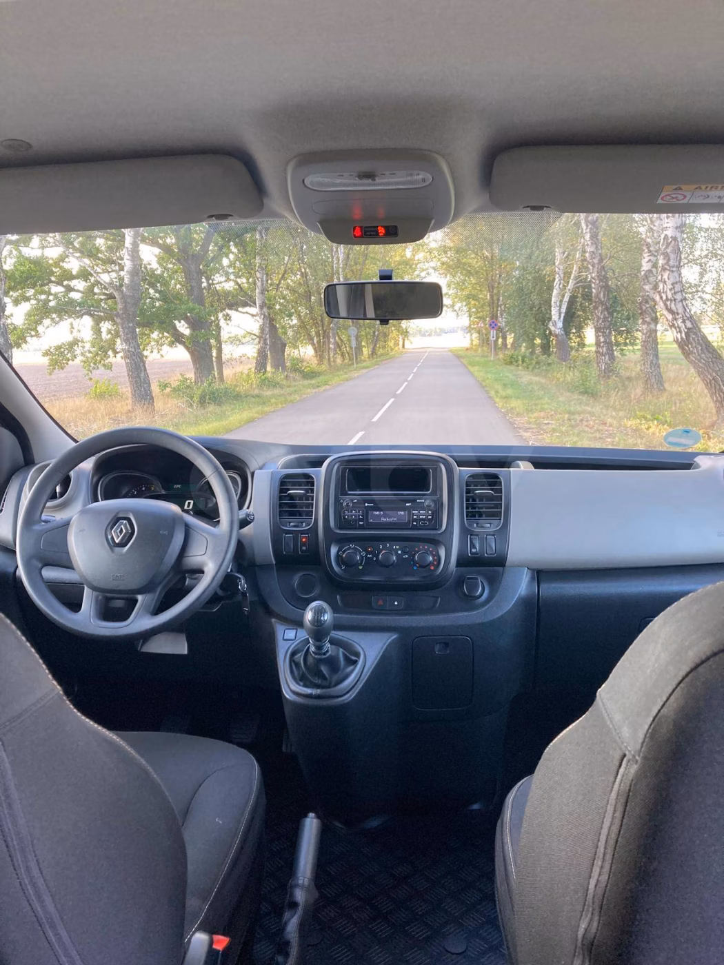 Renault Trafic фото 11