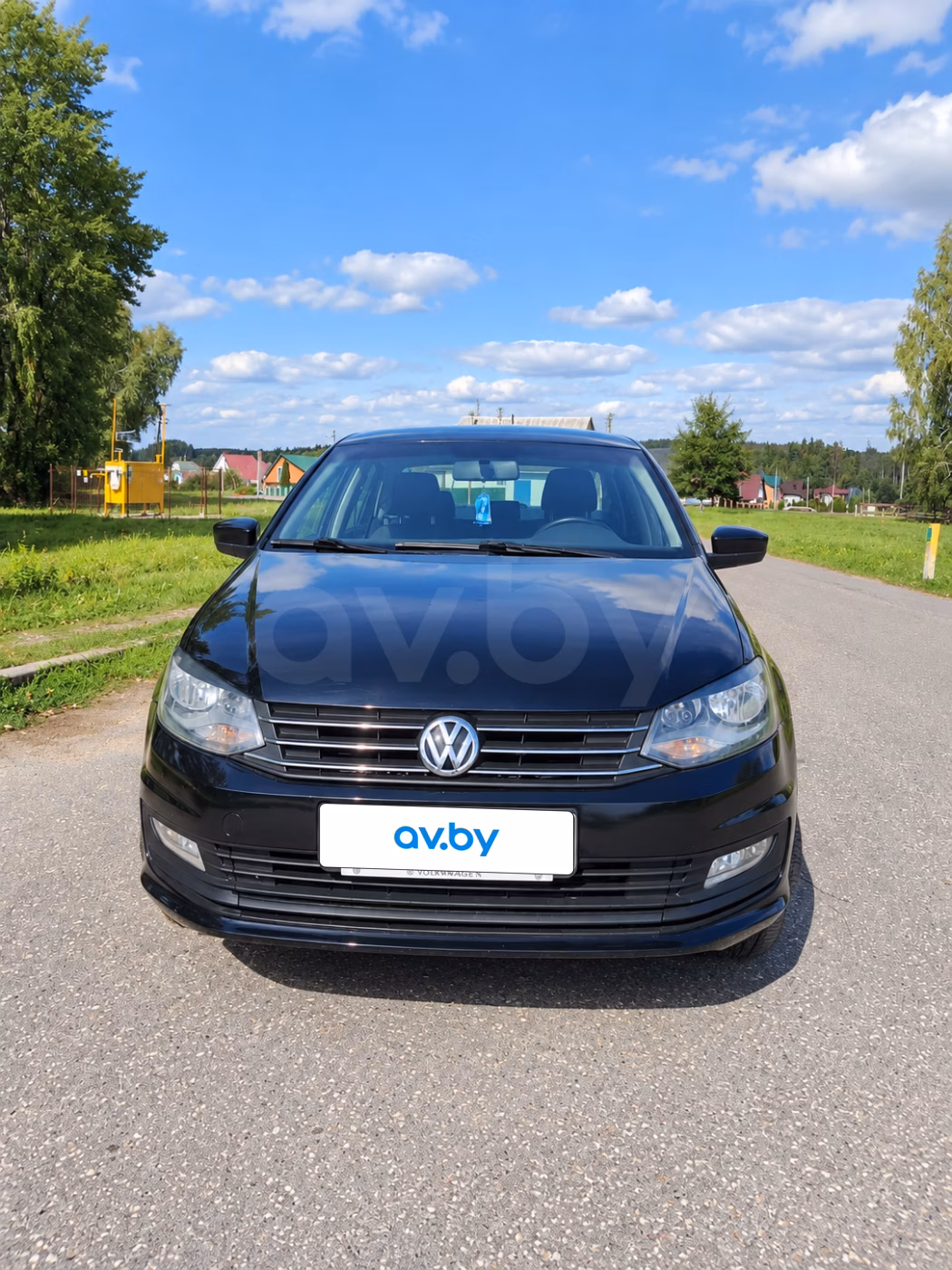 Volkswagen Polo Sedan фото 9