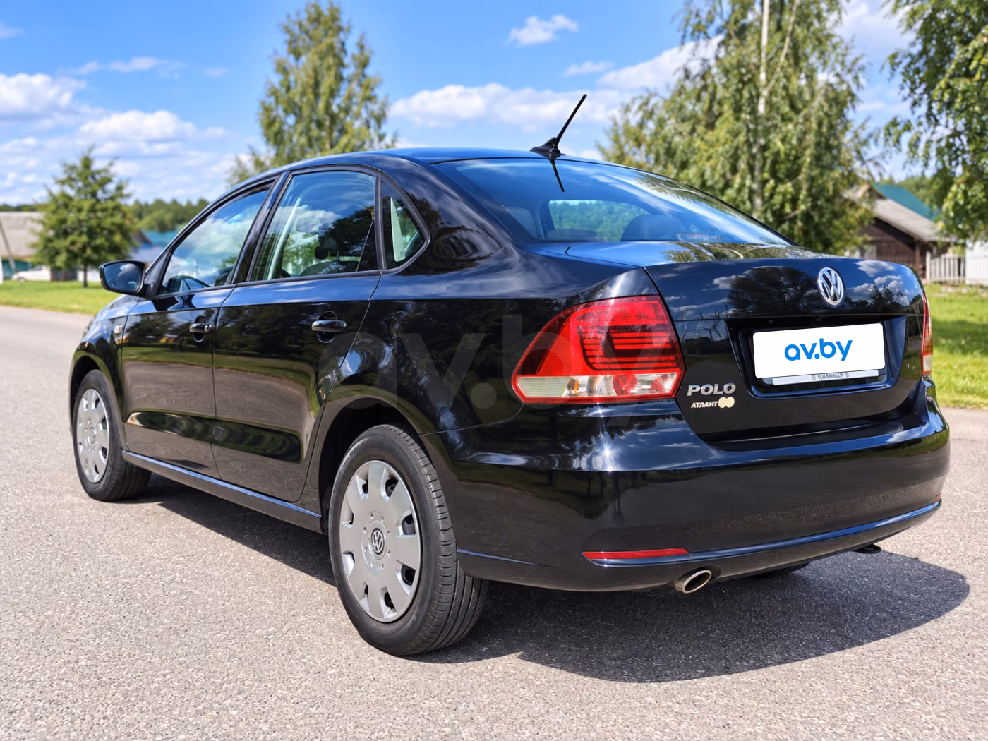 Volkswagen Polo Sedan фото 8