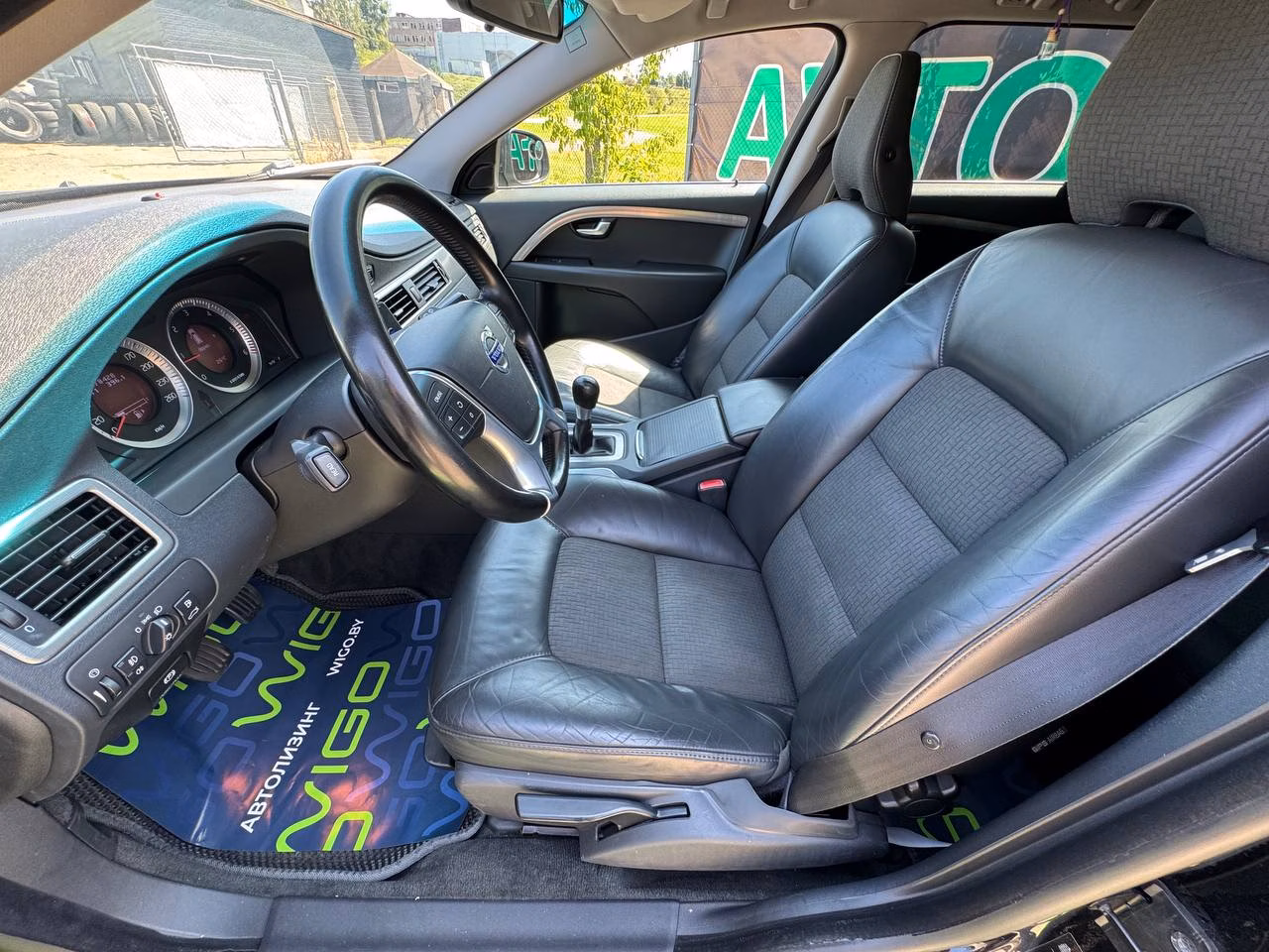 Volvo V70 фото 11