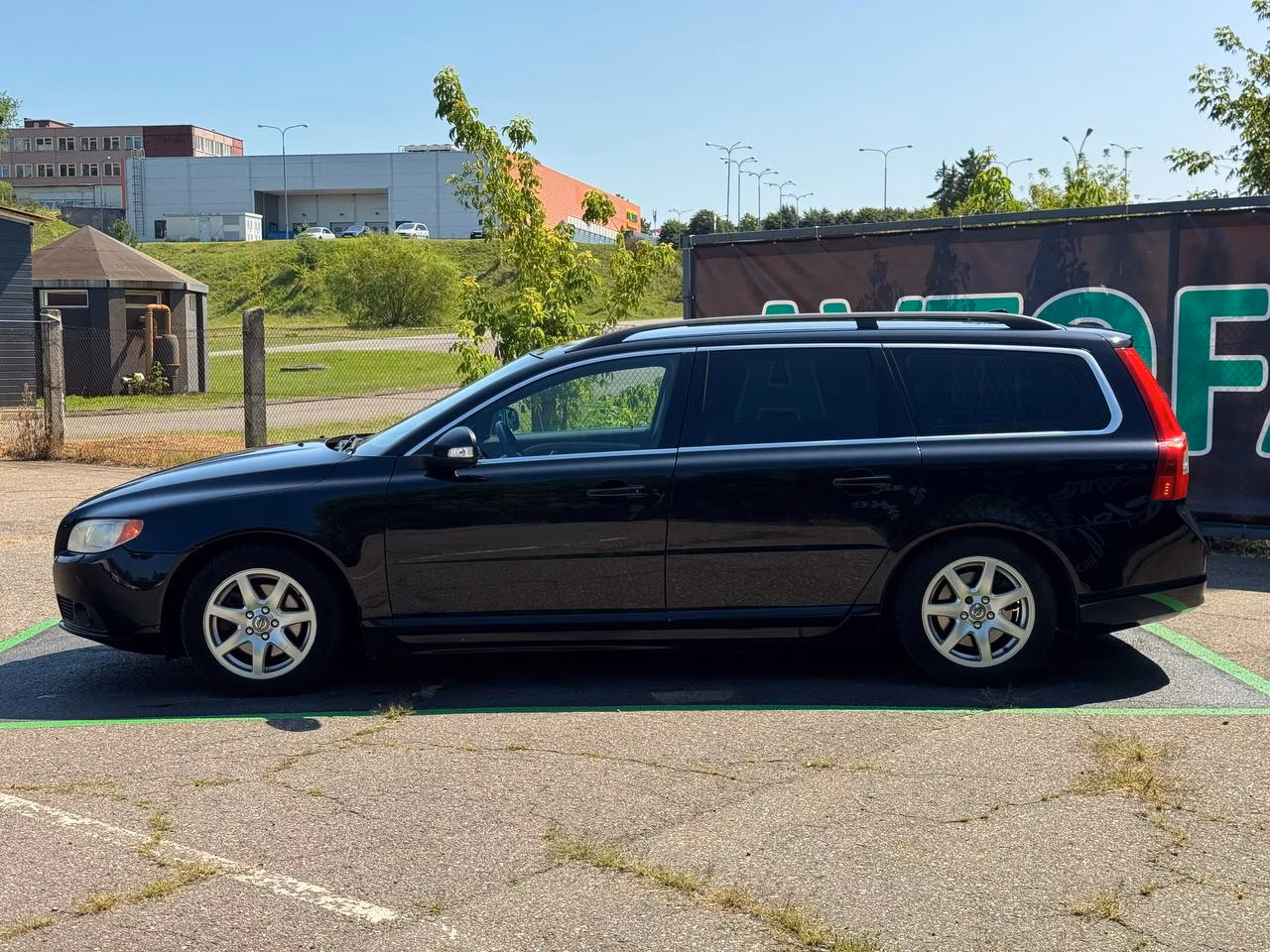 Volvo V70 фото 4