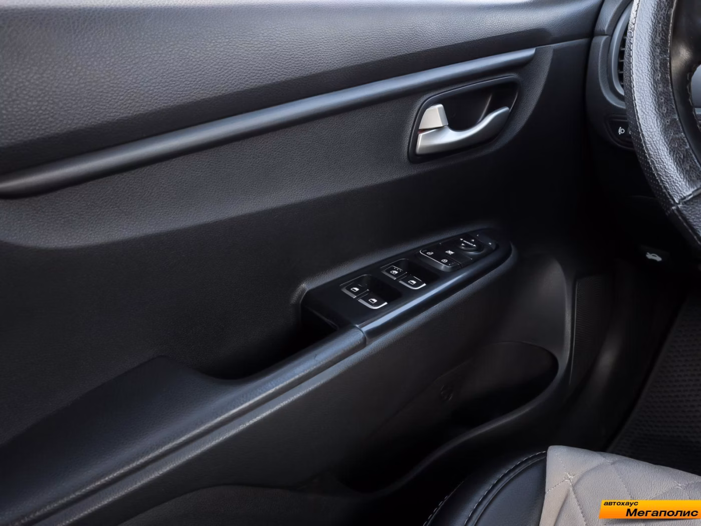 Kia Rio X (X-Line) фото 9