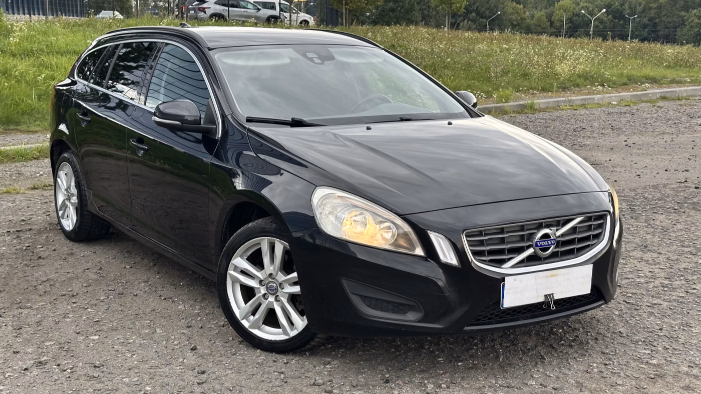 Volvo V60 фото 6