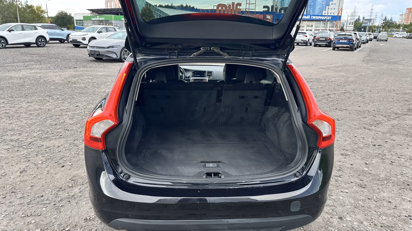 Volvo V60 фото 24