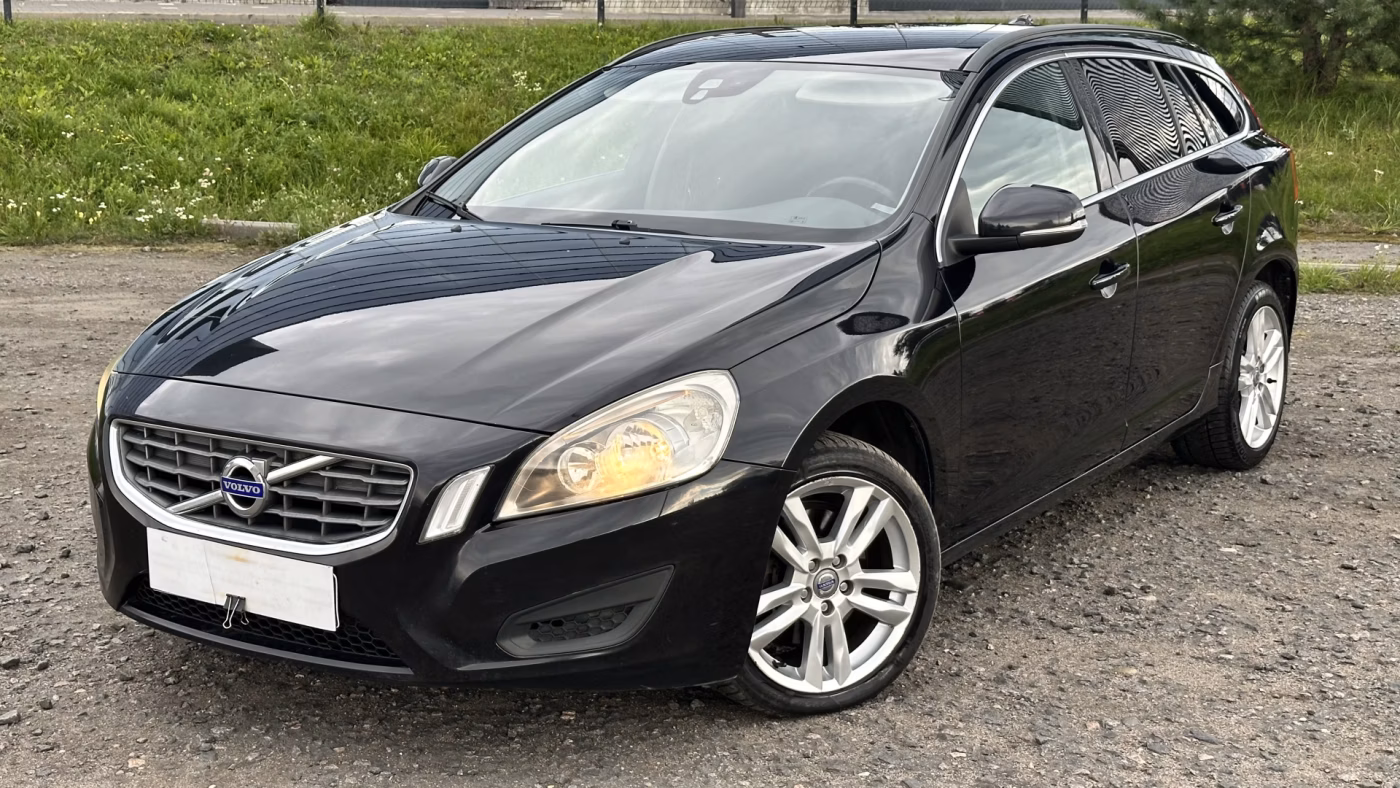 Volvo V60 фото 2