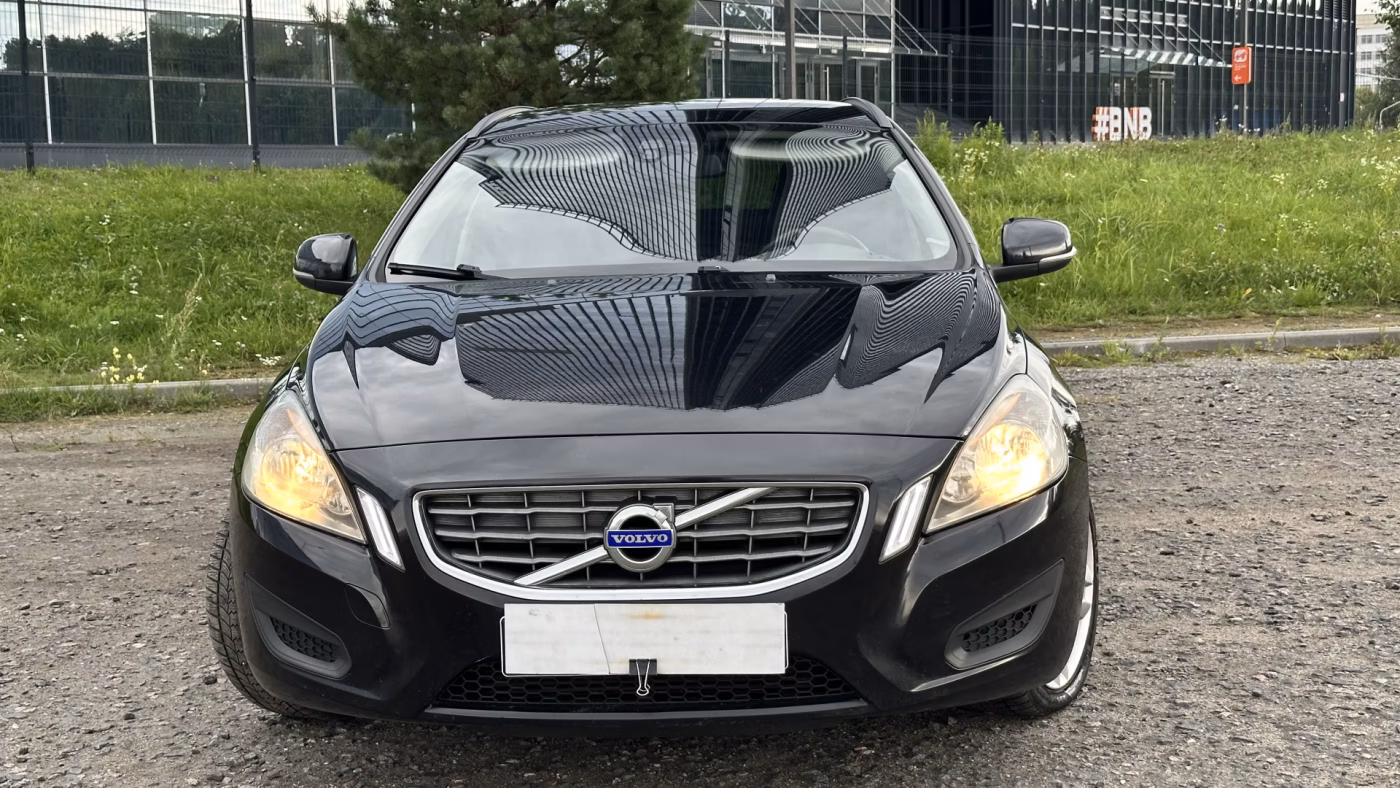 Volvo V60 фото 12
