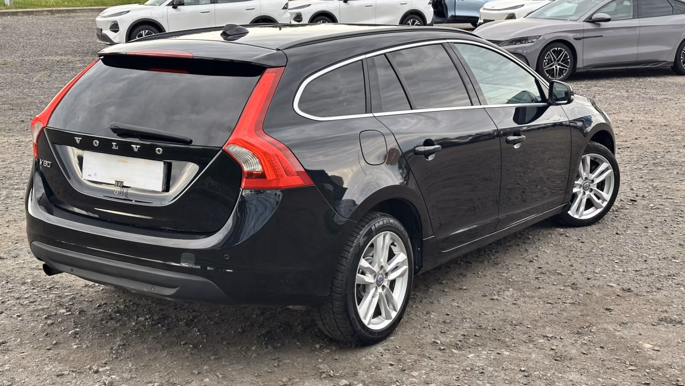 Volvo V60 фото 14