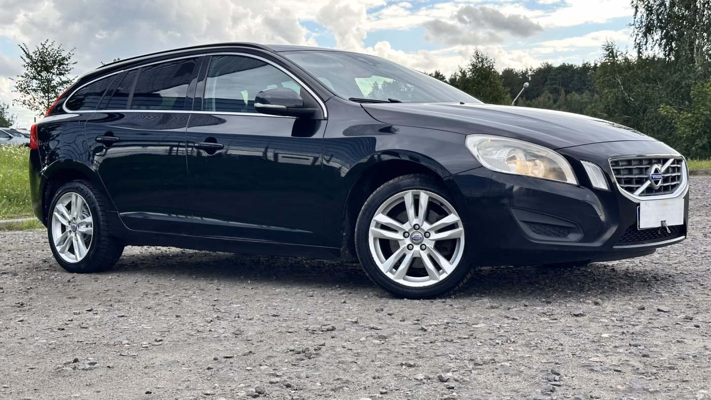 Volvo V60 фото 8