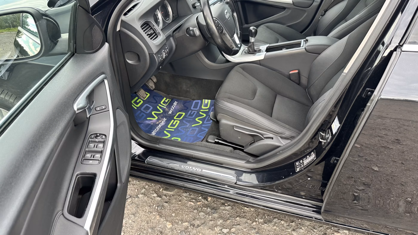 Volvo V60 фото 16