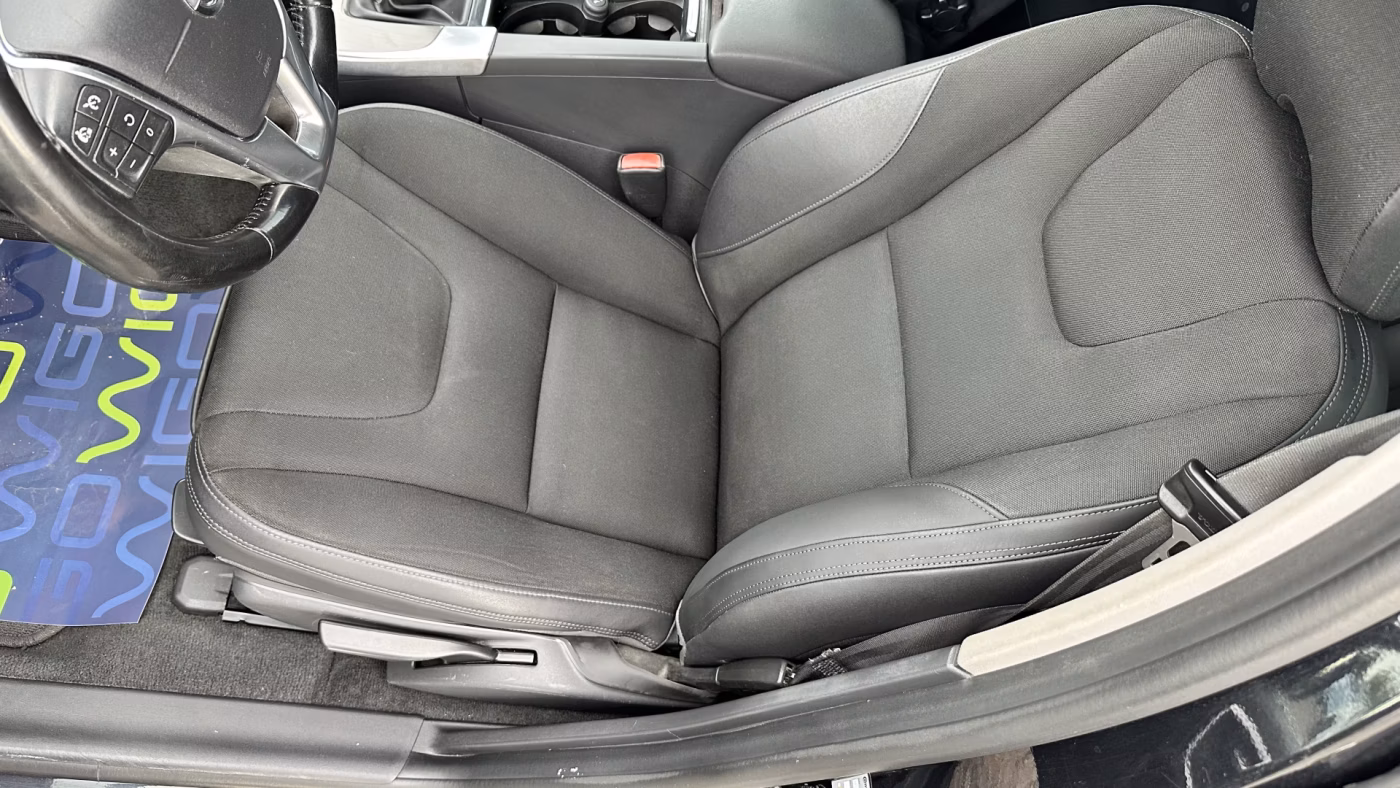 Volvo V60 фото 23