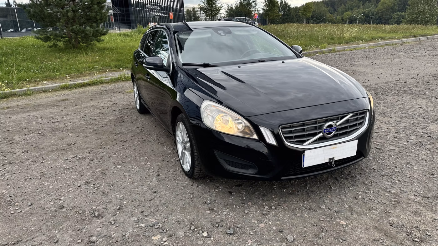 Volvo V60 фото 28