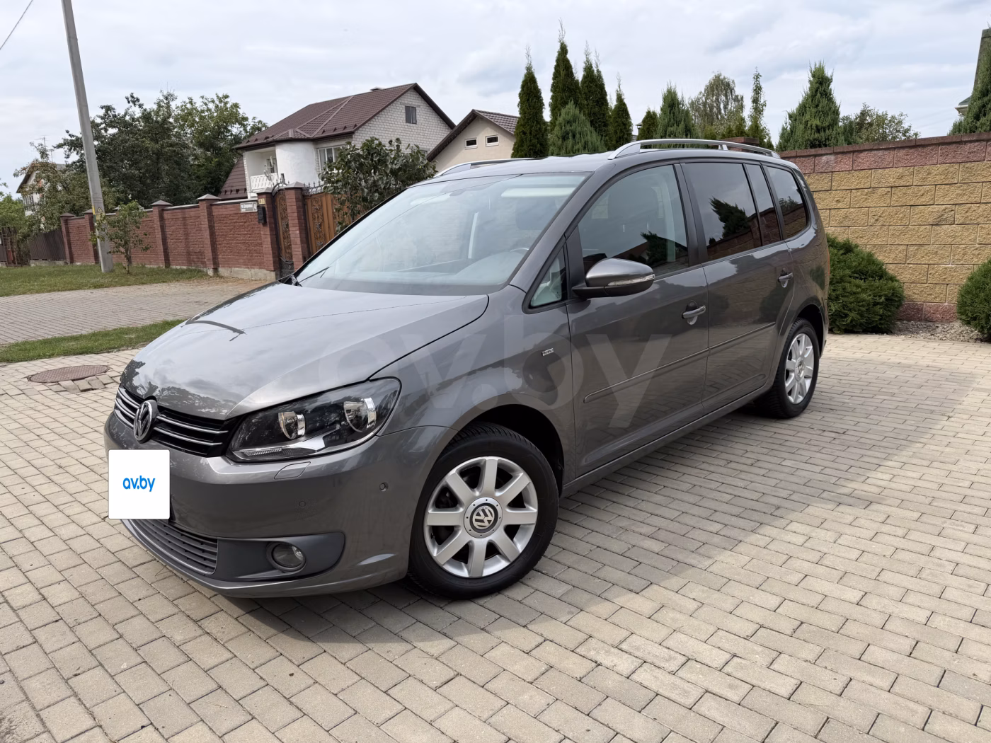 Volkswagen Touran фото 2