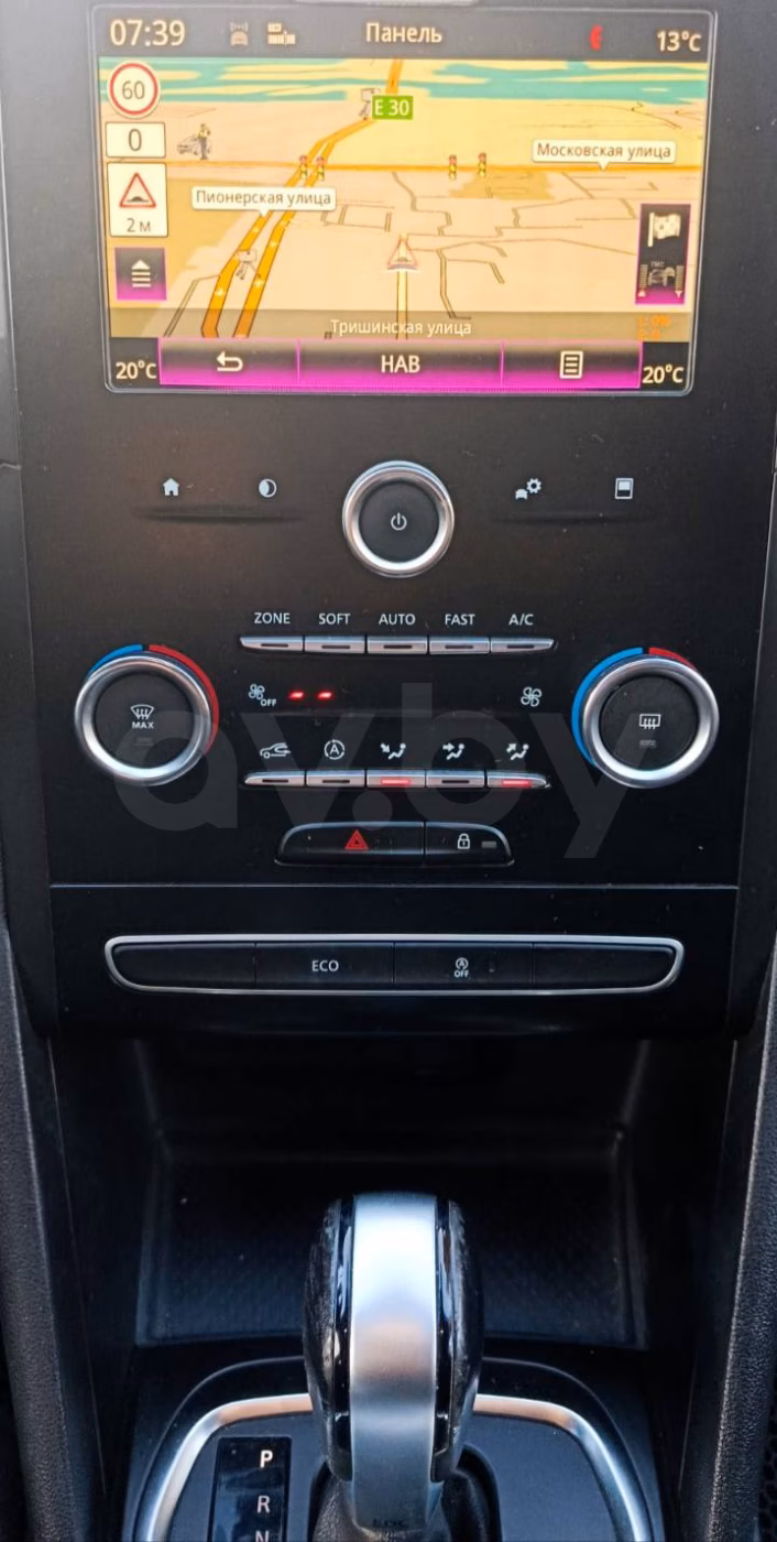 Renault Megane фото 9