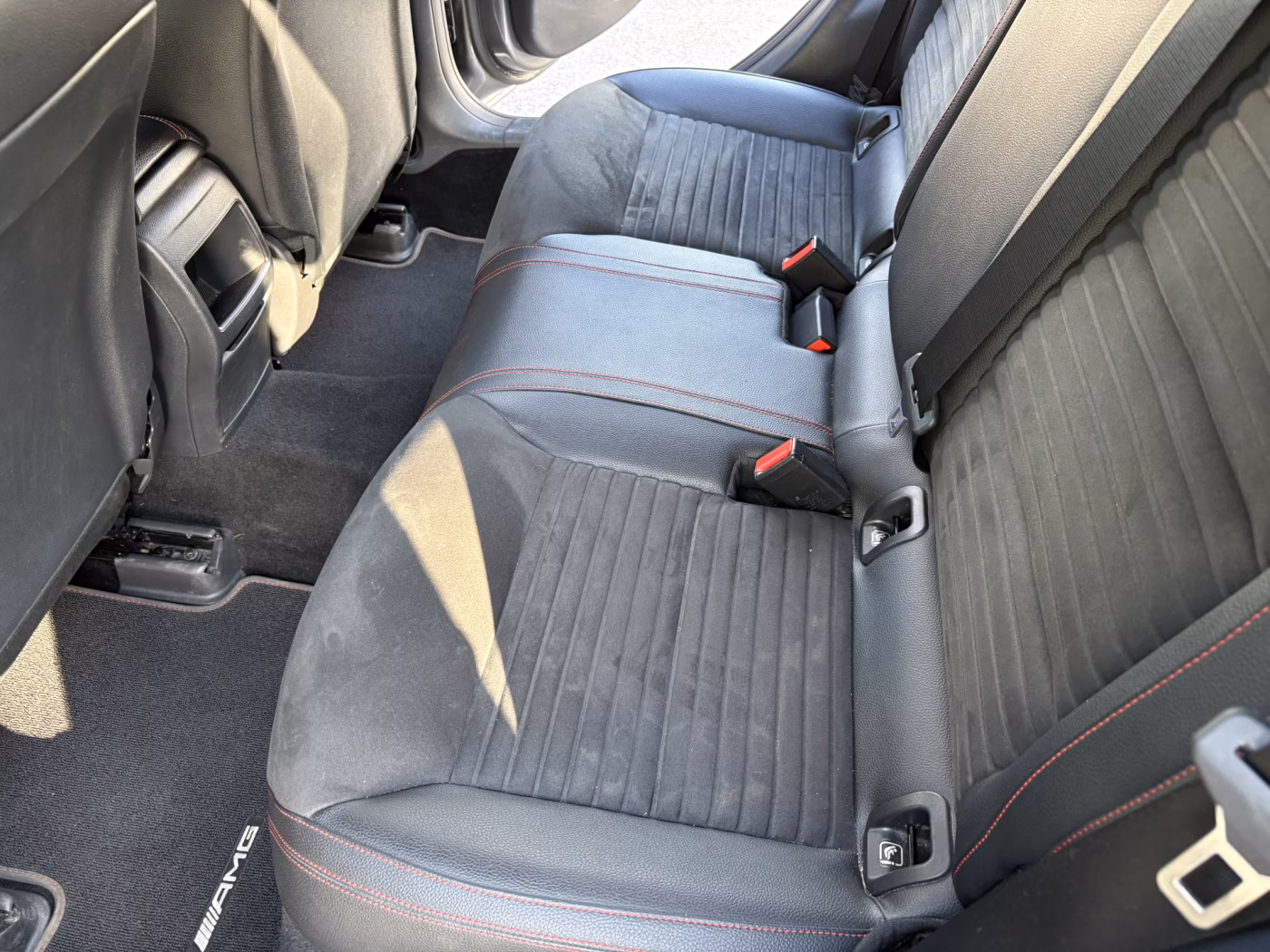 Mercedes-Benz CLA фото 12